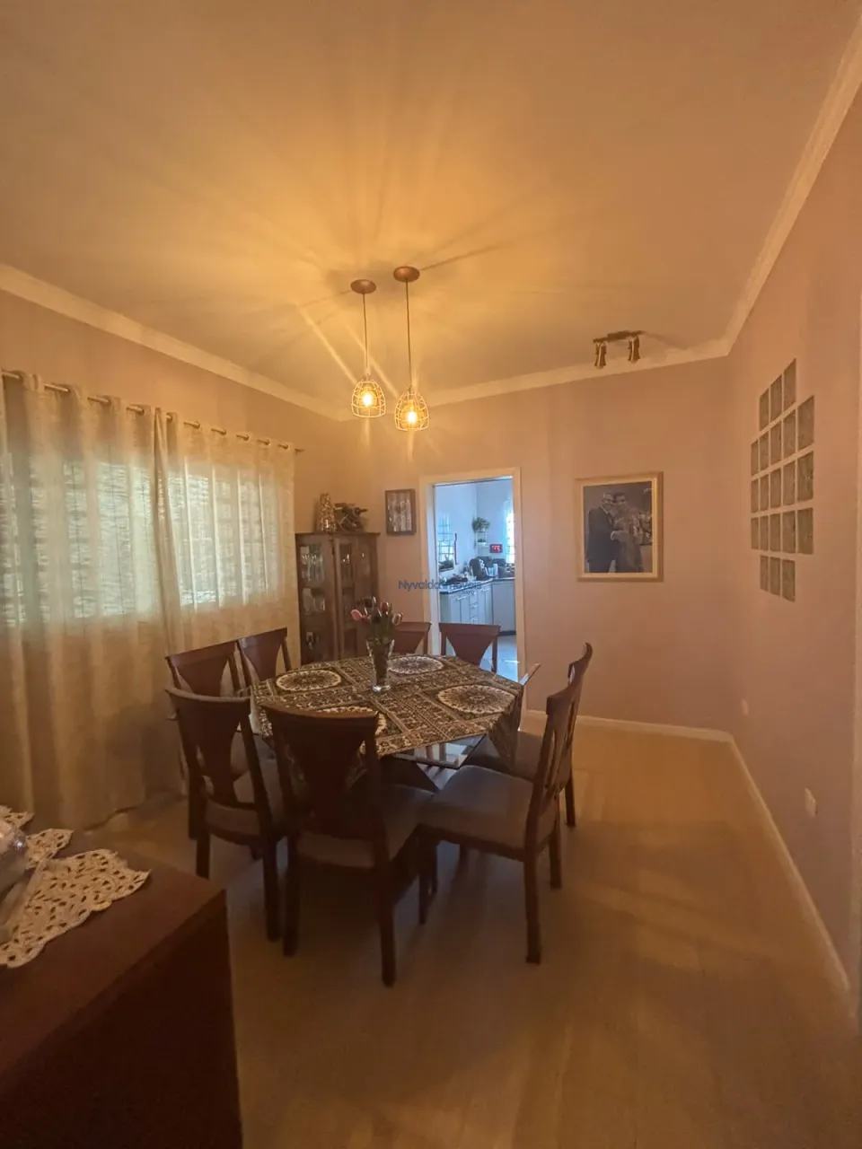 Imagens do imóveis Casa em alvenaria situada à Praça Ciro Ibirá de Barros, 51, Centro de Ibiporã - PR.