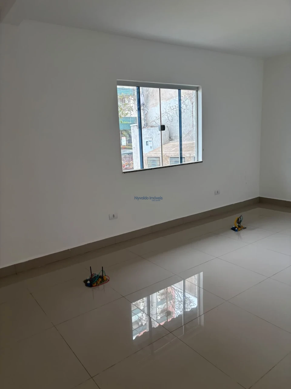 Imagens do imóveis CASA A VENDA - RUA PAULO FRONTIN ,230 - EM AREA COMERCIAL.
