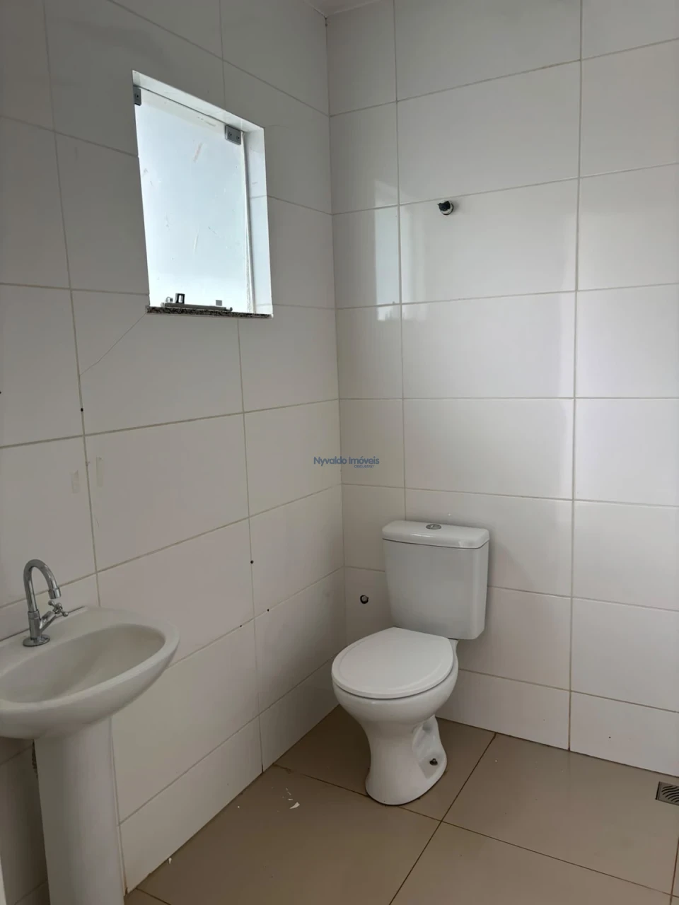 Imagens do imóveis CASA A VENDA - RUA PAULO FRONTIN ,230 - EM AREA COMERCIAL.