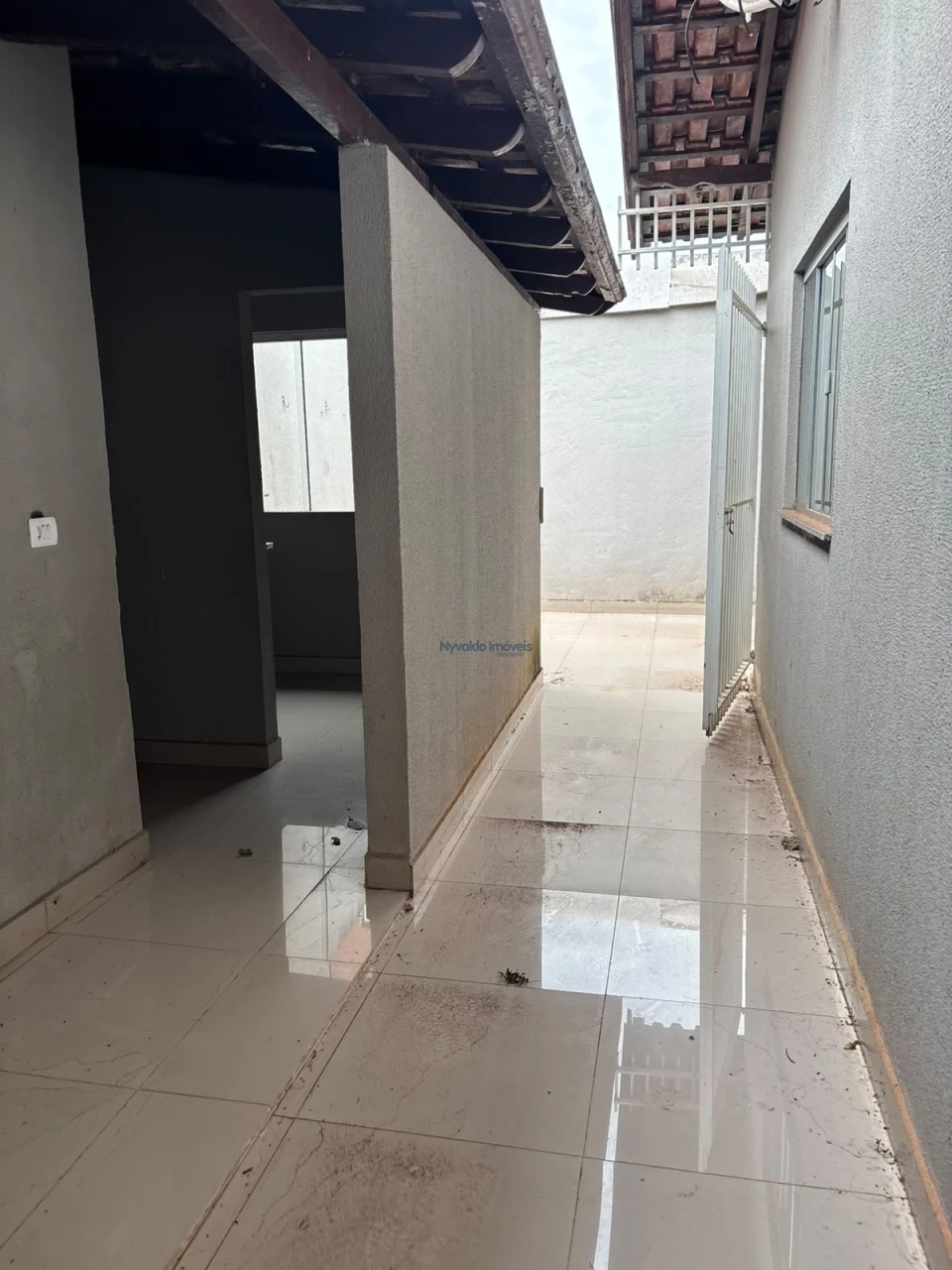 Imagens do imóveis CASA A VENDA - RUA PAULO FRONTIN ,230 - EM AREA COMERCIAL.