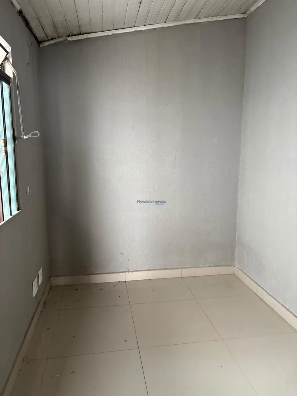 Imagens do imóveis CASA A VENDA - RUA PAULO FRONTIN ,230 - EM AREA COMERCIAL.