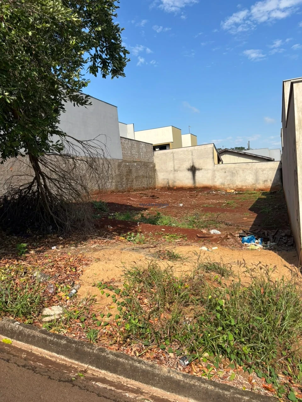 Imagens do imóveis TERRENO -300M² RESIDENCIAL GRANVILLE