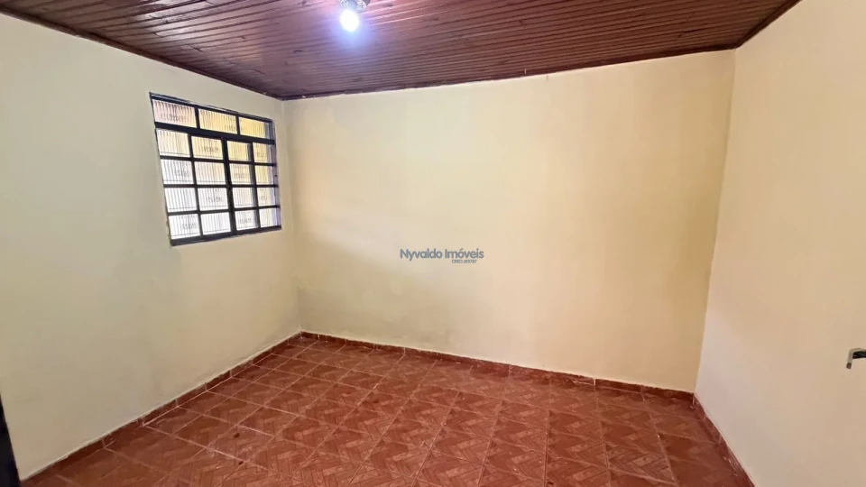 Imagens do imóveis Casa Frente (2 dormitórios) Rua Francisco Loures Salinet, 1.285.