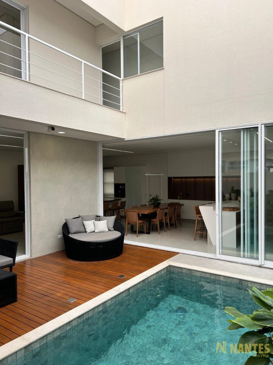 Casa com 3 suítes à venda Parque Tauá Aranguá - 242 m² R$ 2.150.000, - Abussafe - Londrina/PR.
