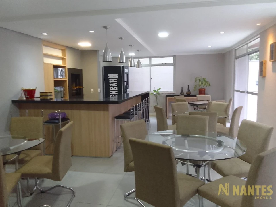 Apartamento a venda no Ed. Montpellier, 47 m² privativos, 1 quarto, Valor R$ 280.000 Centro de Londrina.