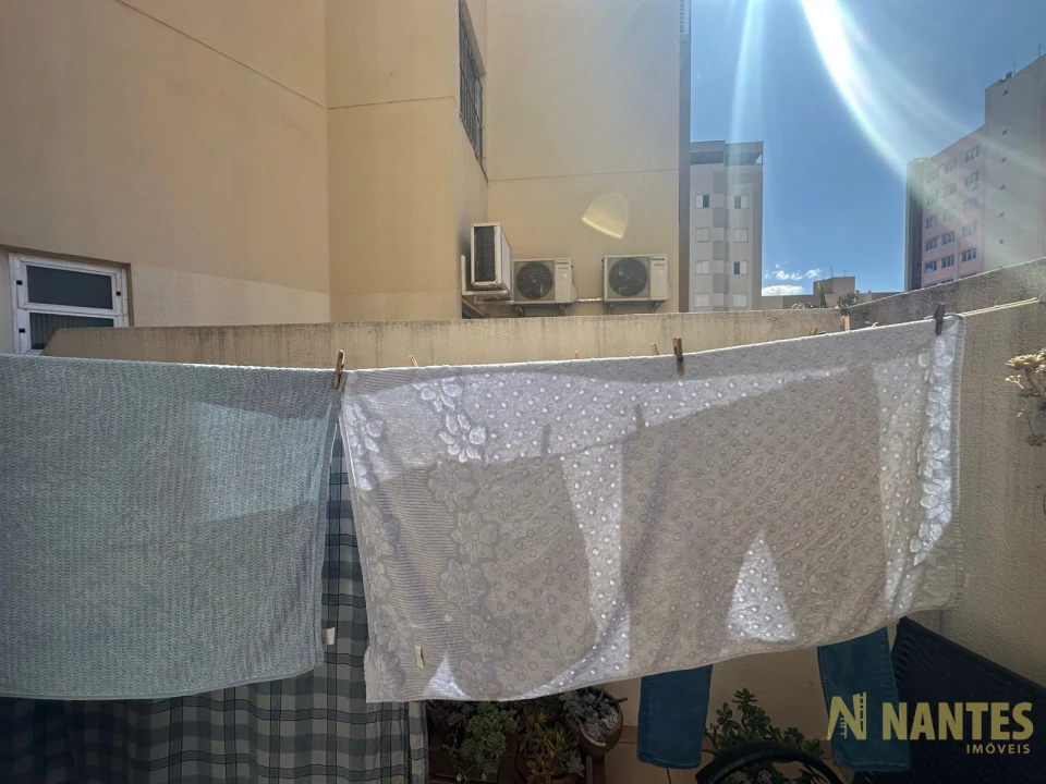 Imagens do imóveis Apartamento para venda com 3 dormitórios sendo 1 suíte, R$300.000,00 - Edifício Saint George, Centro de Londrina PR