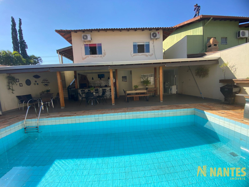 Casa à venda com 4 dormitórios, 200 m² R$ 1.090.000, - Jardim San Fernando - Londrina/PR