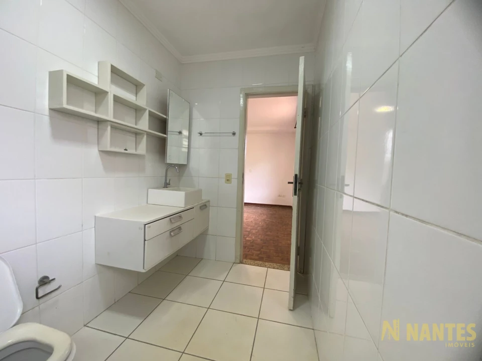 Imagens do imóveis Casa de esquina à venda Rua Jardinópolis - 250 m²  R$ 750.000, - Jardim Alvorada - Londrina/PR.