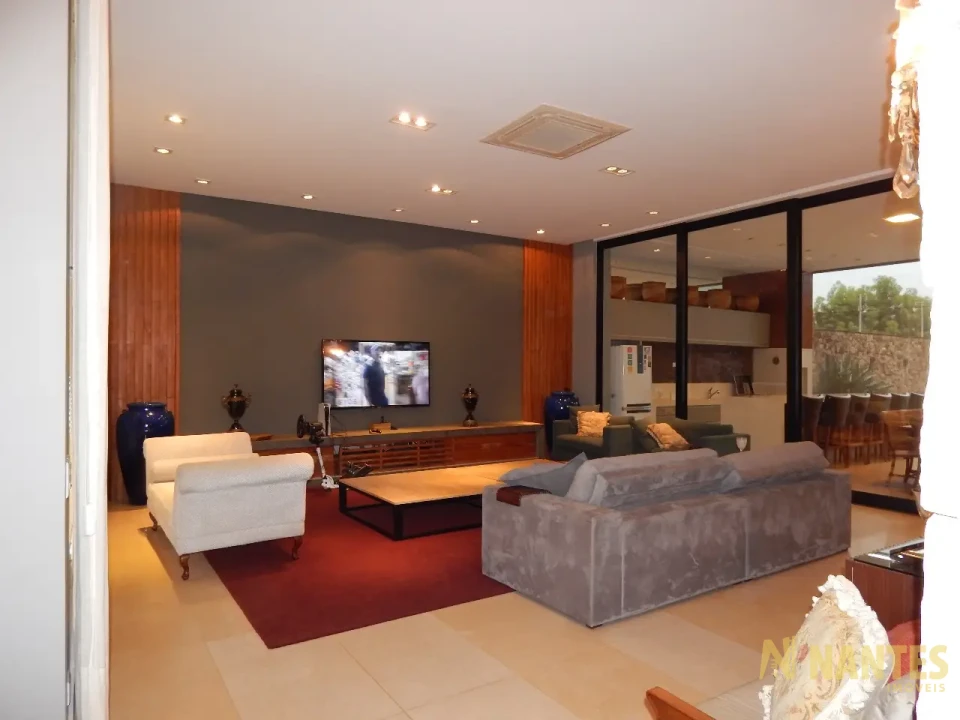 Imagens do imóveis Casa térrea a venda 300m² privativos - 3 suítes com piscina - 4 vagas no Bairro Alcântara- Londrina/Pr.