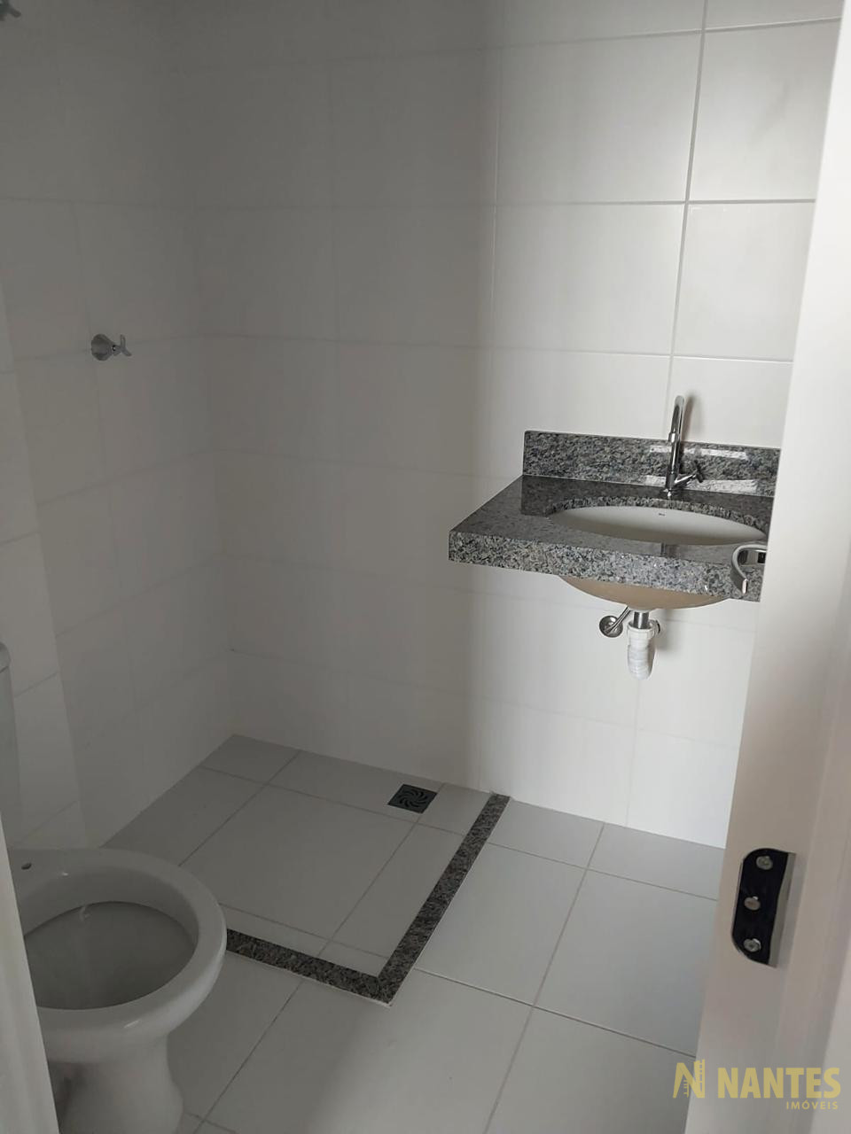 Imagens do imóveis Apartamento em andar alto para venda no Ed. Torre Santorini, Inglaterra - Londrina PR