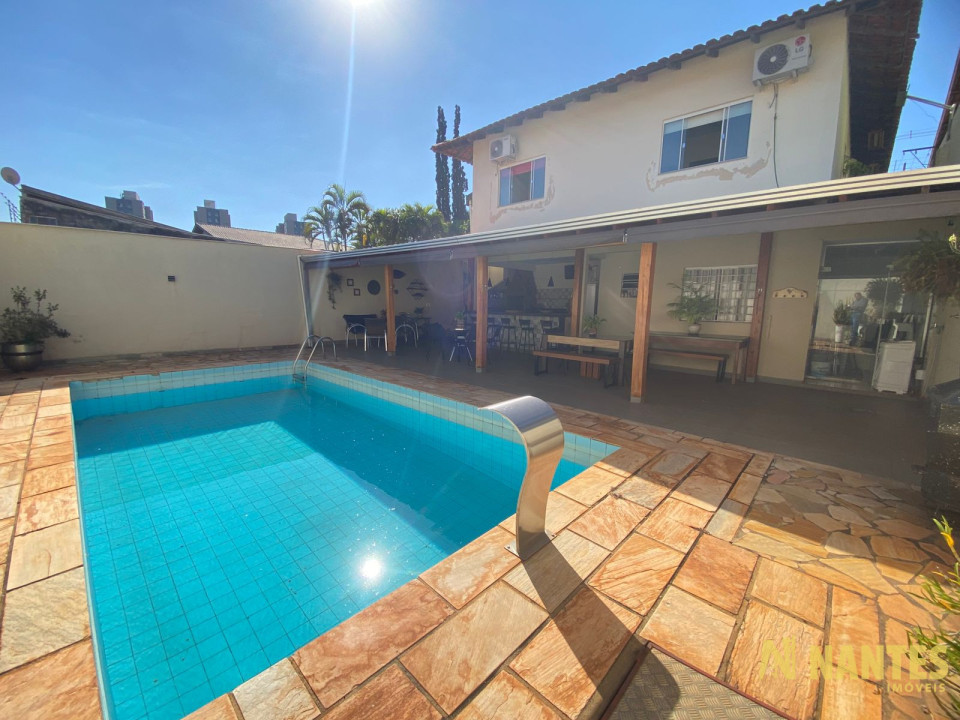 Casa à venda com 4 dormitórios, 200 m² R$ 1.090.000, - Jardim San Fernando - Londrina/PR