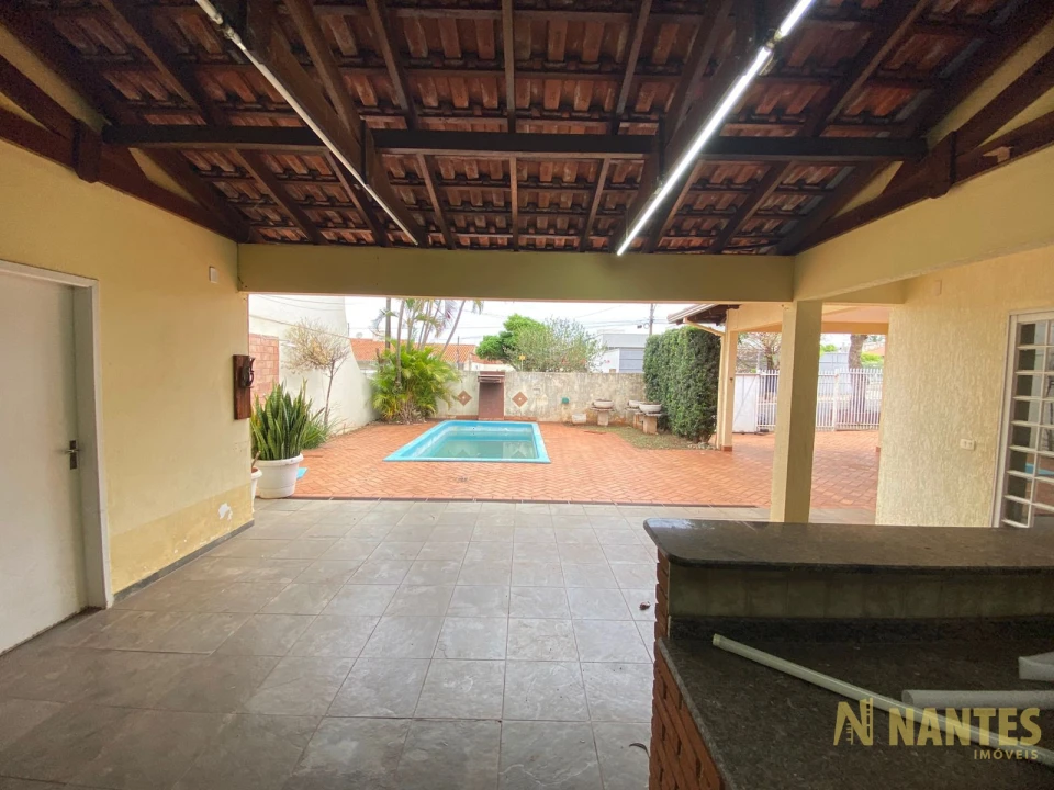 Imagens do imóveis Casa de esquina à venda Rua Jardinópolis - 250 m²  R$ 750.000, - Jardim Alvorada - Londrina/PR.
