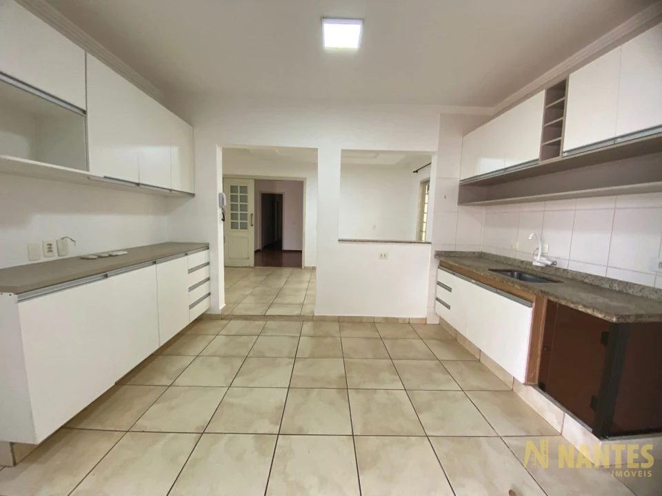 Imagens do imóveis Casa de esquina à venda Rua Jardinópolis - 250 m²  R$ 770.000, - Jardim Alvorada - Londrina/PR.