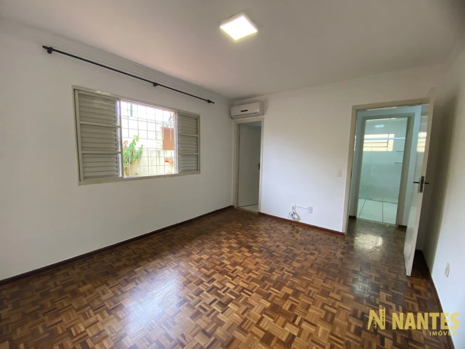 Imagens do imóveis Casa de esquina à venda Rua Jardinópolis - 250 m²  R$ 770.000, - Jardim Alvorada - Londrina/PR.
