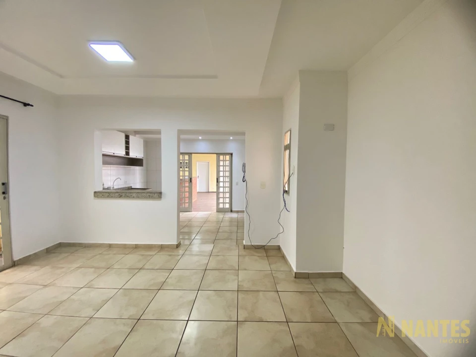 Imagens do imóveis Casa de esquina à venda Rua Jardinópolis - 250 m²  R$ 770.000, - Jardim Alvorada - Londrina/PR.