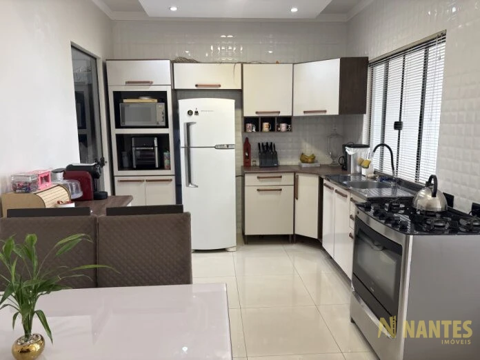 Casa a venda, 3 quartos, 95m² privativos por R$ 398.000, Bairro Cascavel Velho, Cascavel/Pr.
