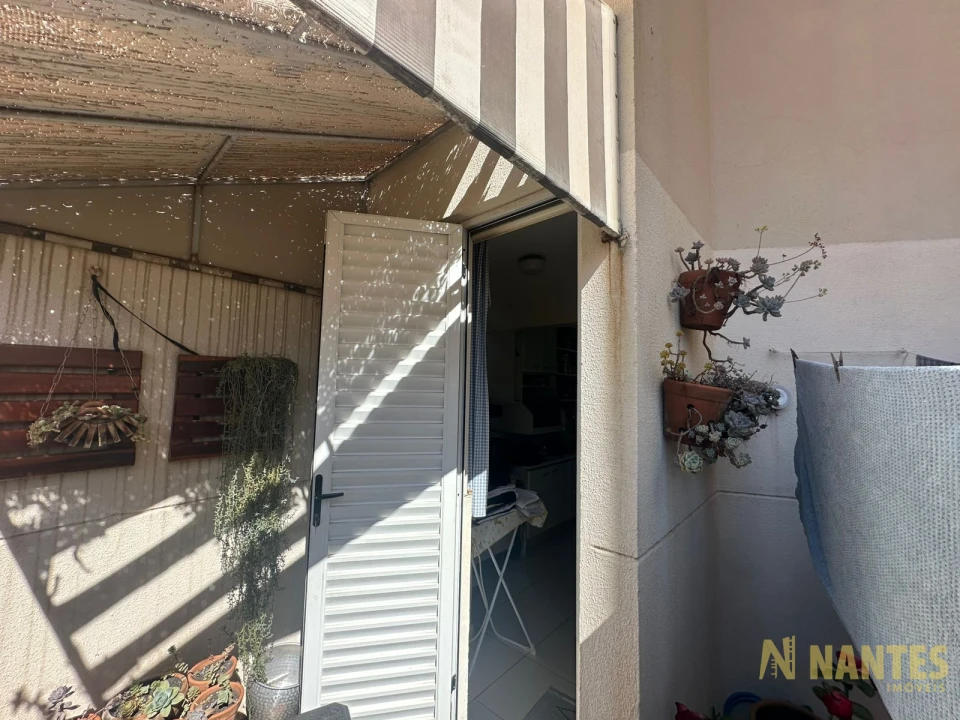 Imagens do imóveis Apartamento para venda com 3 dormitórios sendo 1 suíte, R$300.000,00 - Edifício Saint George, Centro de Londrina PR
