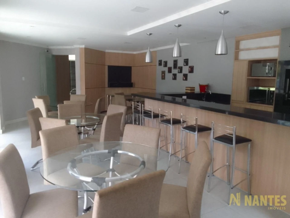 Apartamento a venda no Ed. Montpellier, 47 m² privativos, 1 quarto, Valor R$ 280.000 Centro de Londrina.