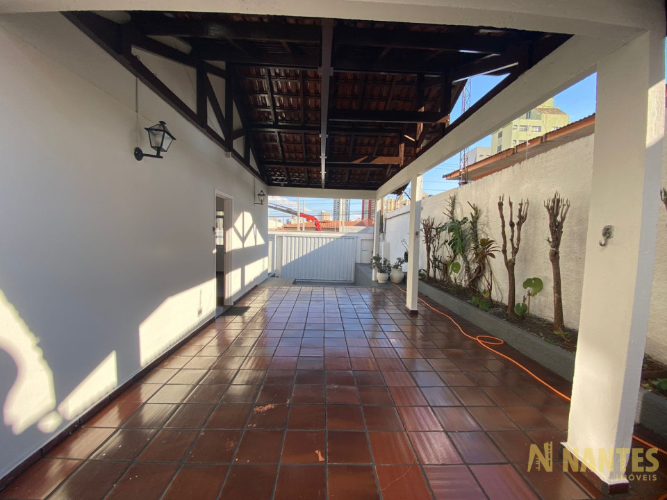 Casa à venda com 4 dormitórios, 260 m² R$ 1.200.000, Boa Vista - Londrina/PR