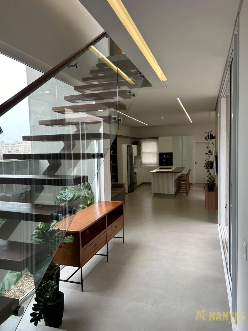 Casa com 3 suítes à venda Parque Tauá Aranguá - 242 m² R$ 2.150.000, - Abussafe - Londrina/PR.