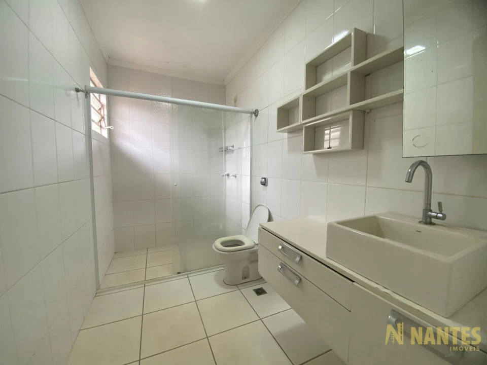 Imagens do imóveis Casa de esquina à venda Rua Jardinópolis - 250 m²  R$ 770.000, - Jardim Alvorada - Londrina/PR.