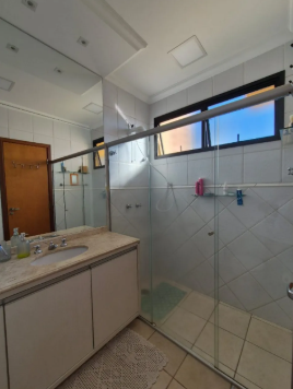 Apartamento duplex com terraço privativo no Condomínio Poeta Mário Romagnolli, Centro - Londrina PR