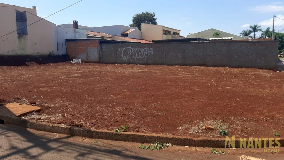 Imagens do imóveis Terreno a venda próximo a Av. São João, 403 m² no Jardim Leste, Londrina/Pr.