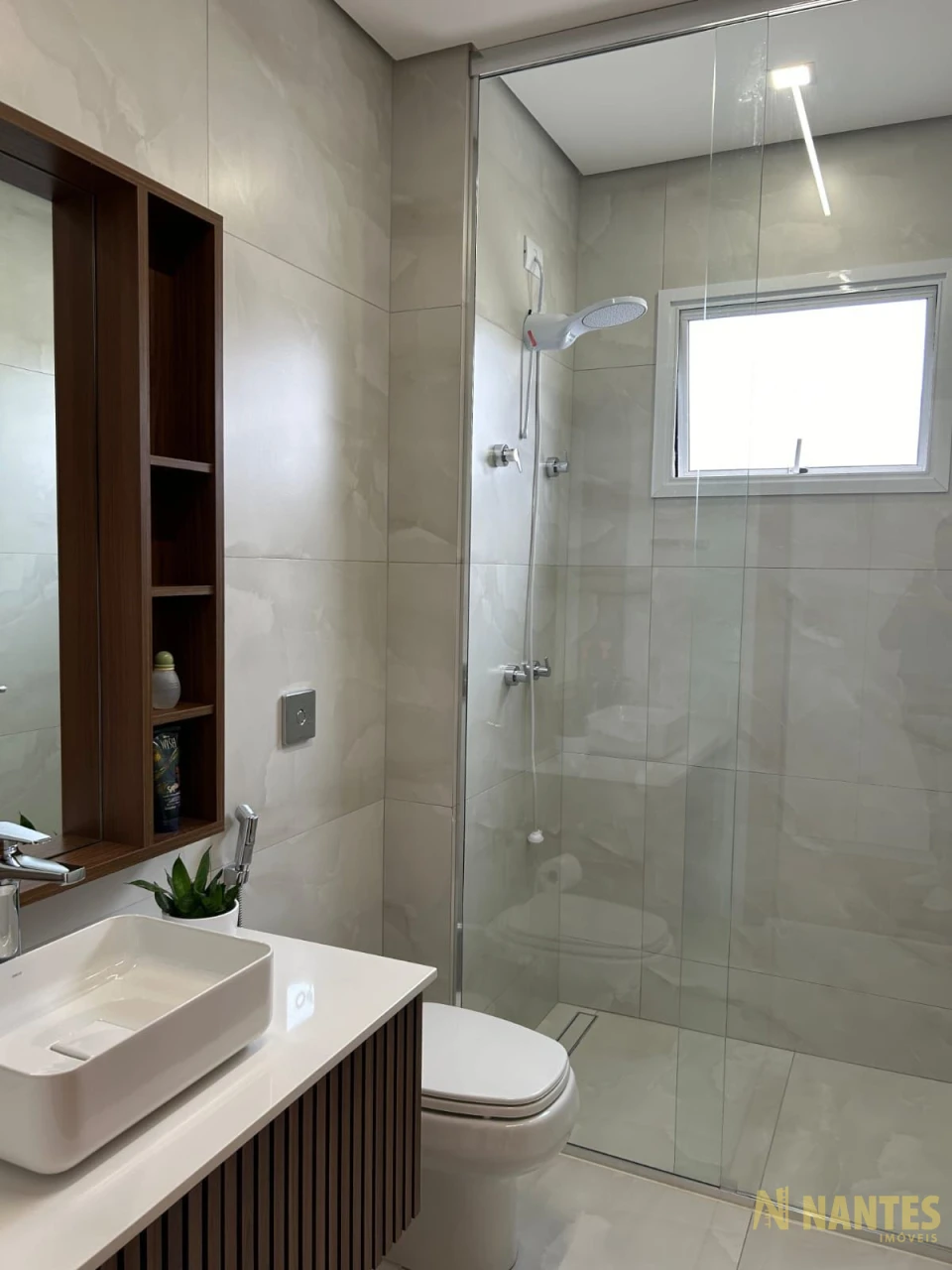 Casa com 3 suítes à venda Parque Tauá Aranguá - 242 m² R$ 2.150.000, - Abussafe - Londrina/PR.