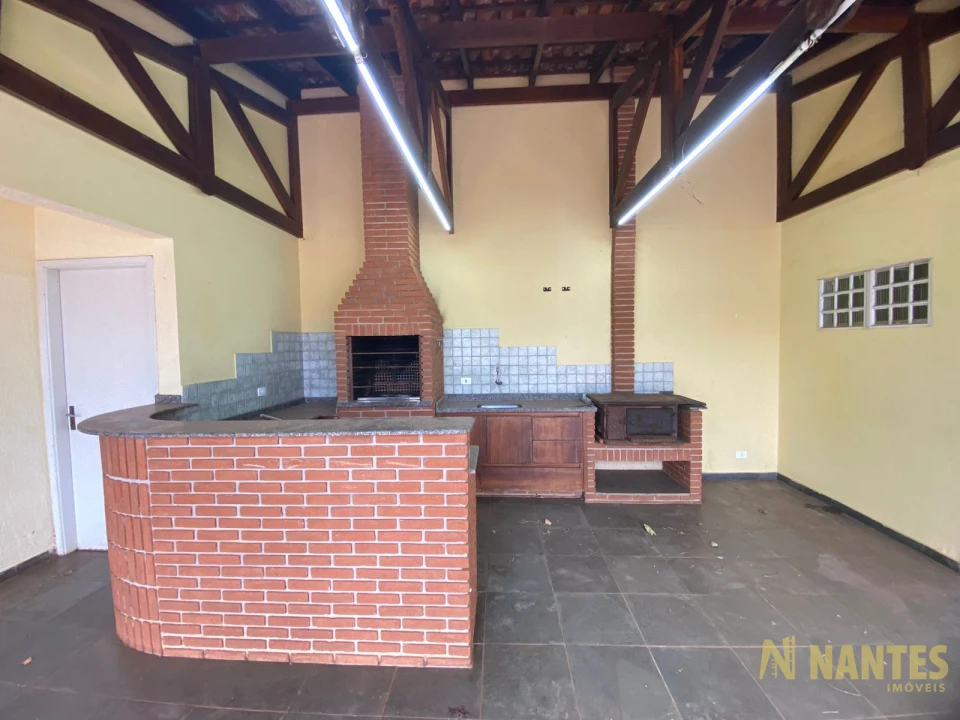 Imagens do imóveis Casa de esquina à venda Rua Jardinópolis - 250 m²  R$ 750.000, - Jardim Alvorada - Londrina/PR.