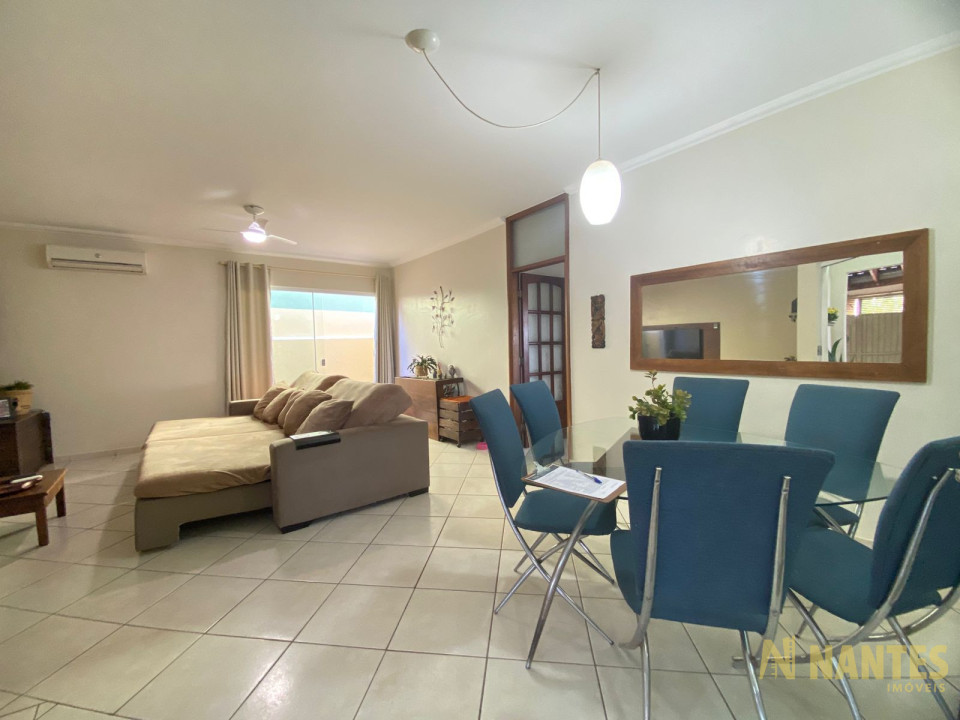 Casa à venda com 4 dormitórios, 200 m² R$ 1.090.000, - Jardim San Fernando - Londrina/PR
