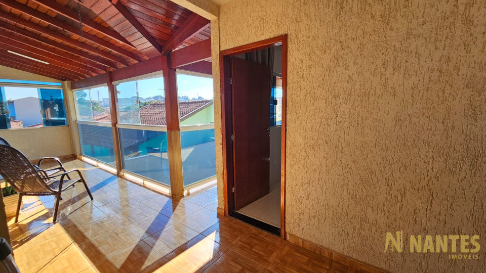 Casa á venda no Residencial Quadra Norte, 250 m²  com 3 suítes, na Zona Norte em Londrina/Pr.