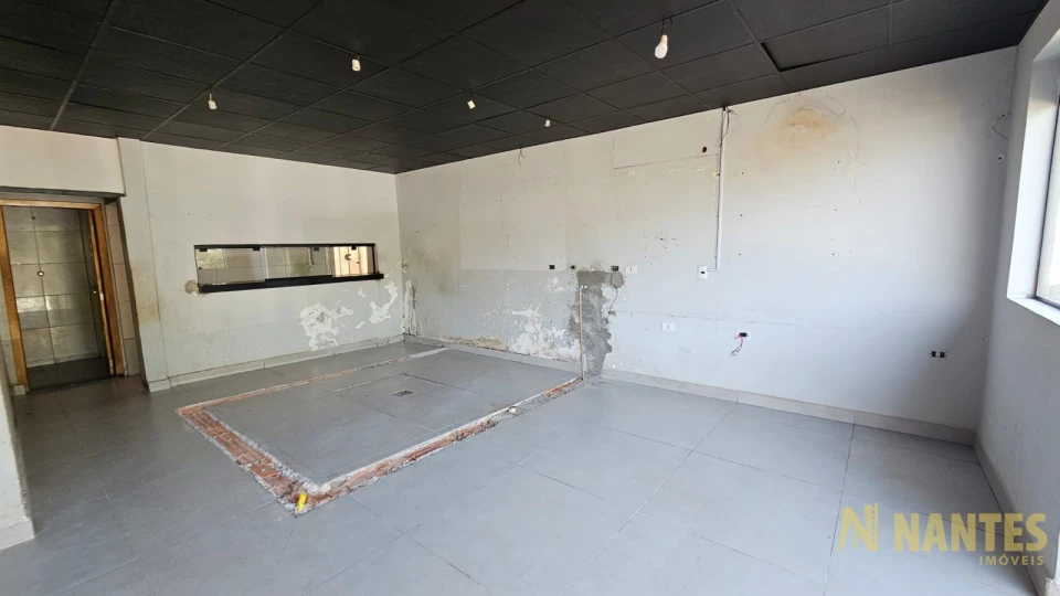 Imóvel comercial para venda, por R$ 960.000 - Bairro Kennedy próximo a Av. Maringá, 324m² em Londrina/Pr.