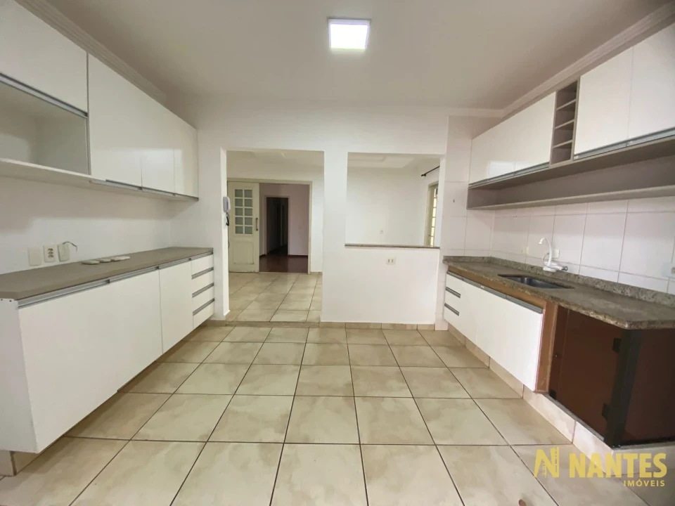Imagens do imóveis Casa de esquina à venda Rua Jardinópolis - 250 m²  R$ 750.000, - Jardim Alvorada - Londrina/PR.