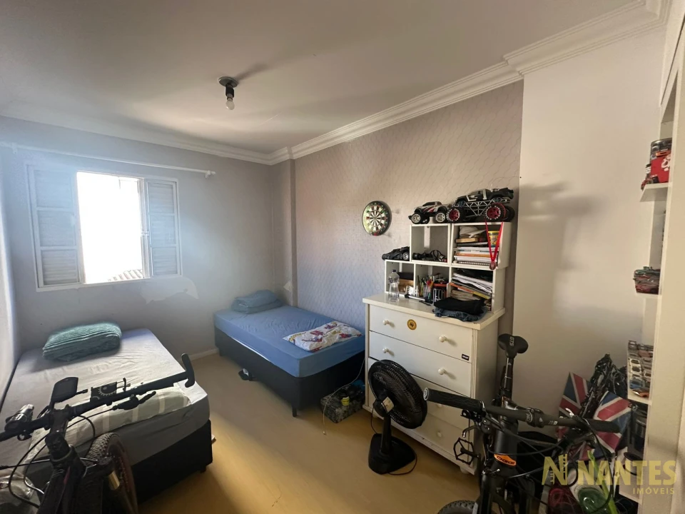 Imagens do imóveis Apartamento para venda com 3 dormitórios sendo 1 suíte, R$300.000,00 - Edifício Saint George, Centro de Londrina PR