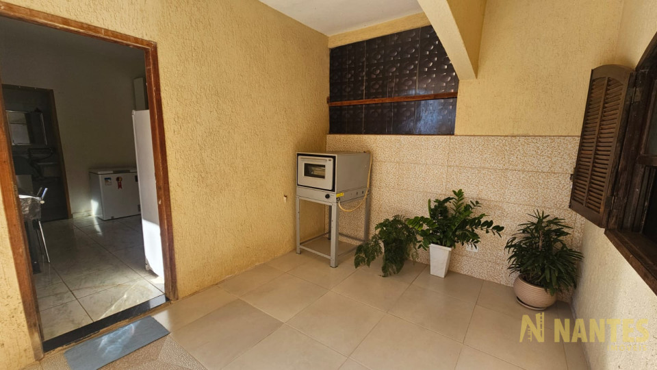Casa á venda no Residencial Quadra Norte, 250 m²  com 3 suítes, na Zona Norte em Londrina/Pr.