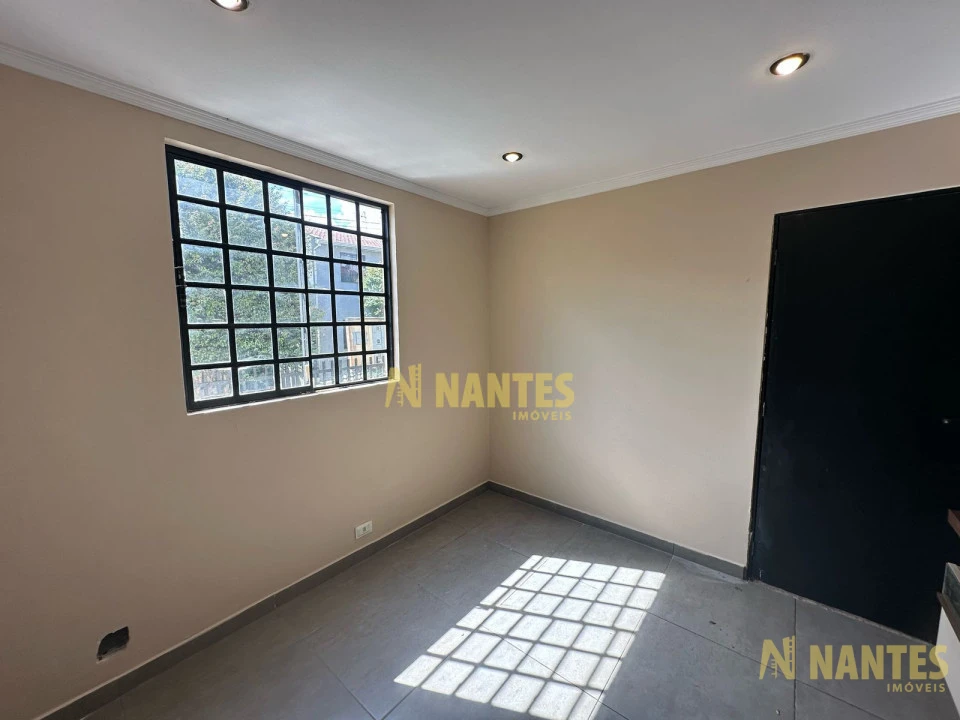Casa para locação no Condomínio Ilha Bela, 3 dormitórios - R$1.400,00 + valor do Condomínio - Zona Leste, Londrina