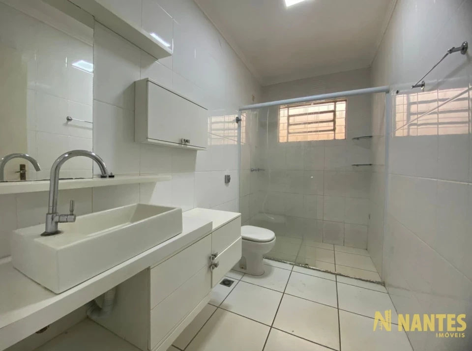 Imagens do imóveis Casa de esquina à venda Rua Jardinópolis - 250 m²  R$ 750.000, - Jardim Alvorada - Londrina/PR.