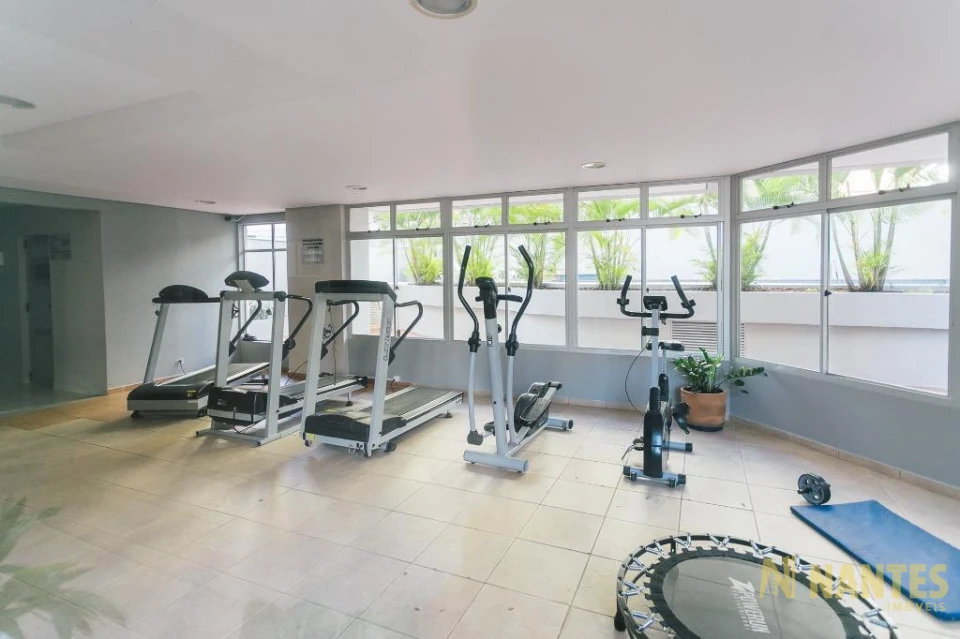 Apartamento a venda no Ed. Montpellier, 47 m² privativos, 1 quarto, Valor R$ 280.000 Centro de Londrina.