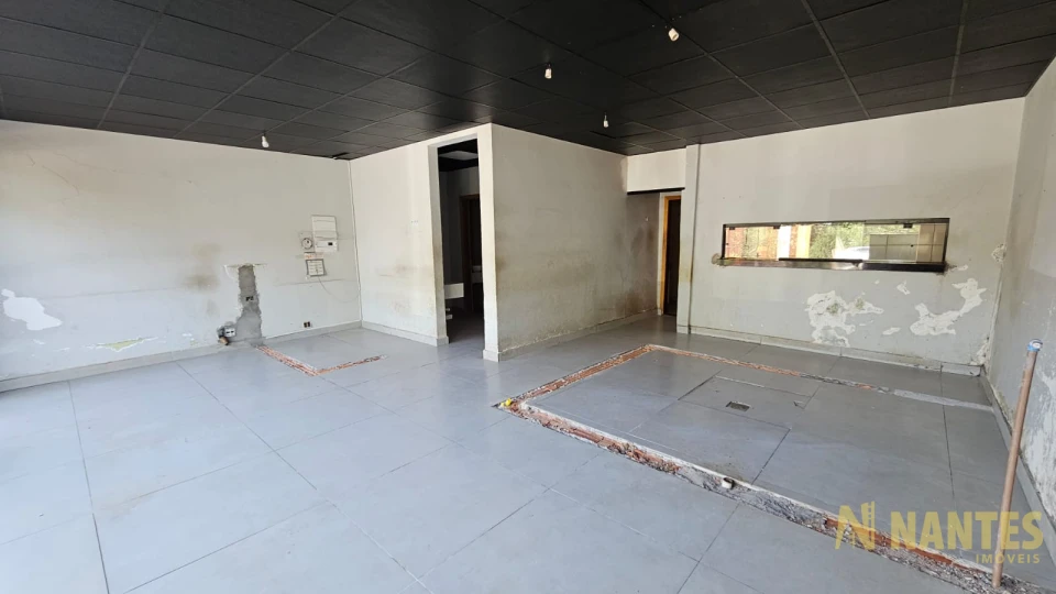 Imóvel comercial para venda, por R$ 960.000 - Bairro Kennedy próximo a Av. Maringá, 324m² em Londrina/Pr.