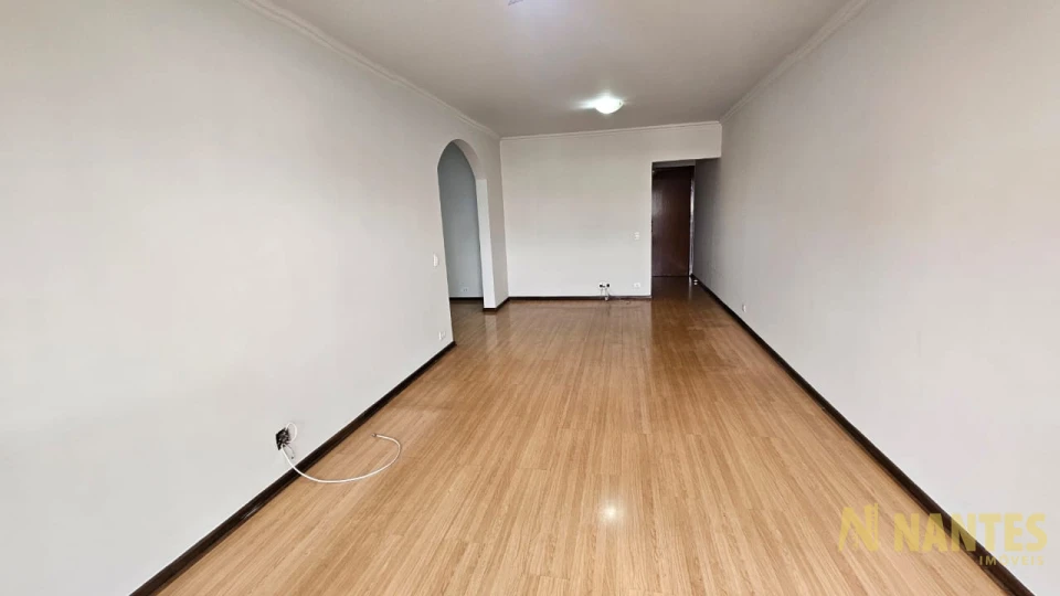 Apartamento a venda Ed. Leonardo da Vinci, 3 quartos, 157 m² privativos por R$ 630.000, Vila Larsen, Londrina/Pr.
