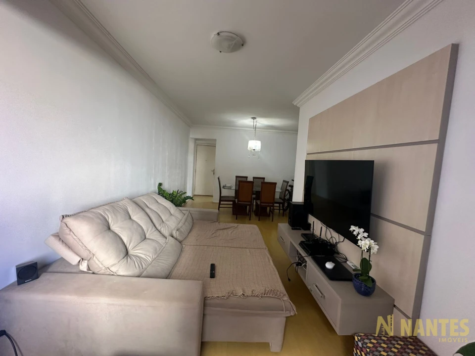 Imagens do imóveis Apartamento para venda com 3 dormitórios sendo 1 suíte, R$300.000,00 - Edifício Saint George, Centro de Londrina PR