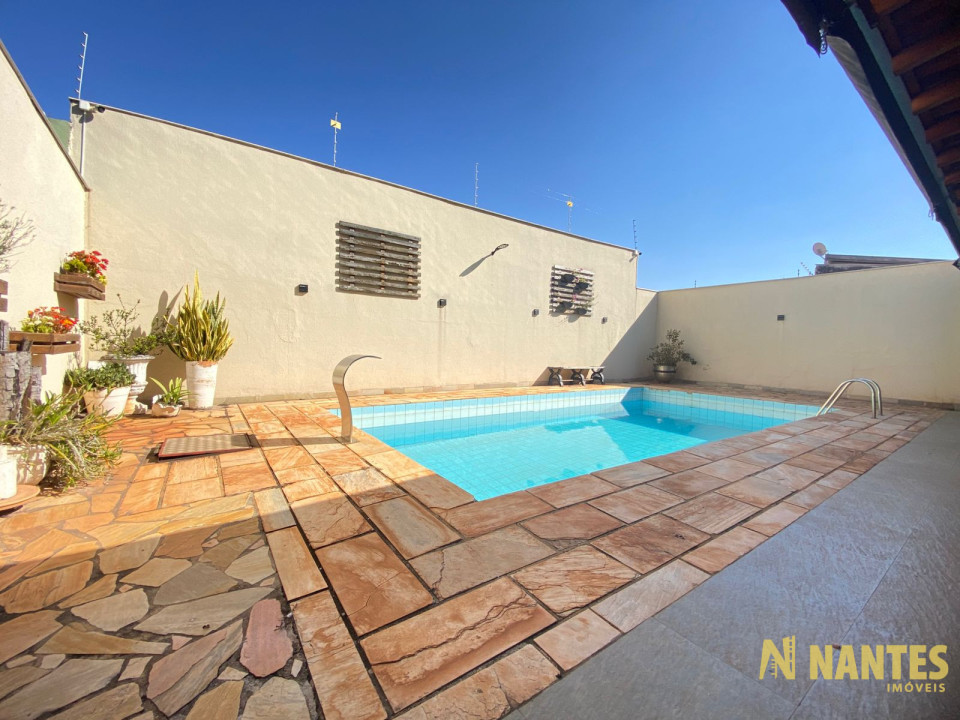 Casa à venda com 4 dormitórios, 200 m² R$ 1.090.000, - Jardim San Fernando - Londrina/PR