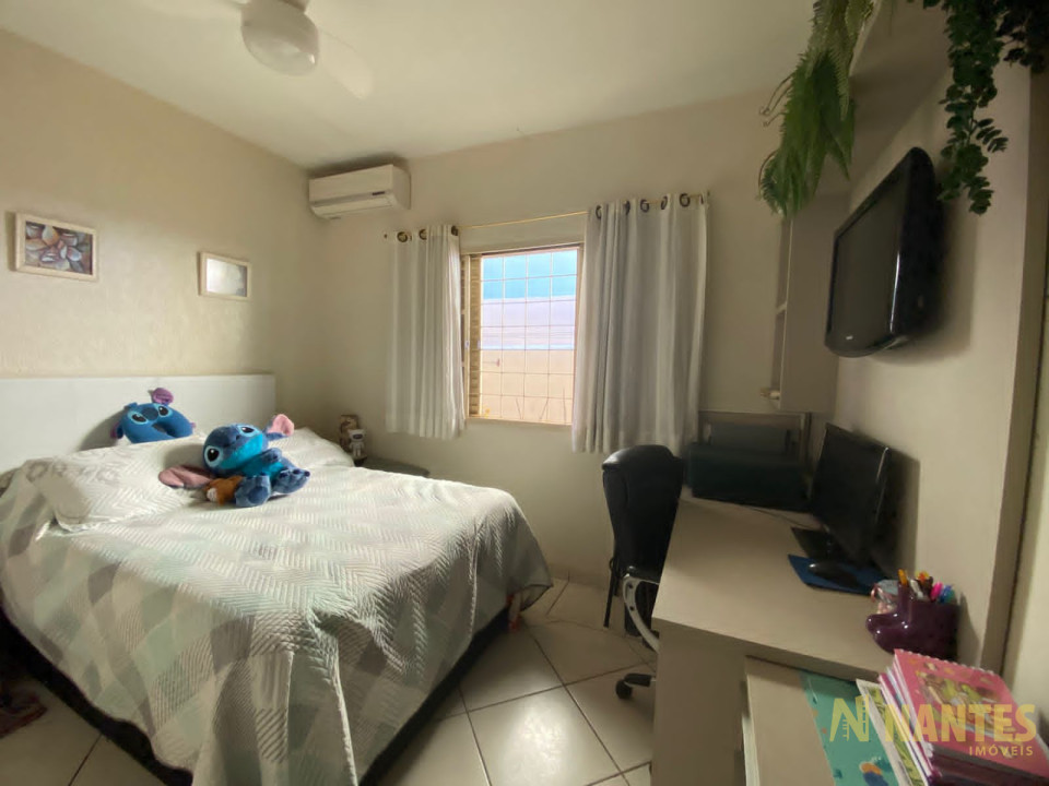 Casa à venda com 4 dormitórios, 200 m² R$ 1.090.000, - Jardim San Fernando - Londrina/PR