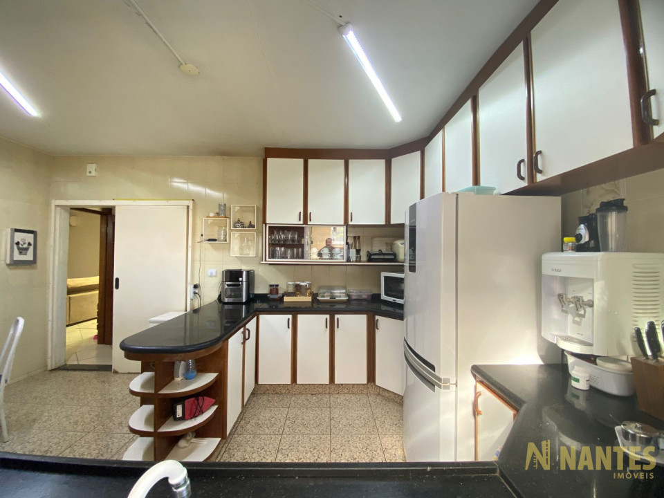 Casa à venda com 4 dormitórios, 200 m² R$ 1.090.000, - Jardim San Fernando - Londrina/PR