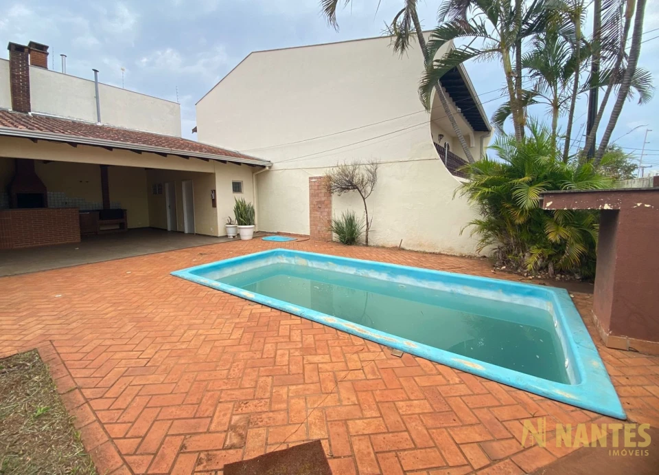 Imagens do imóveis Casa de esquina à venda Rua Jardinópolis - 250 m²  R$ 750.000, - Jardim Alvorada - Londrina/PR.