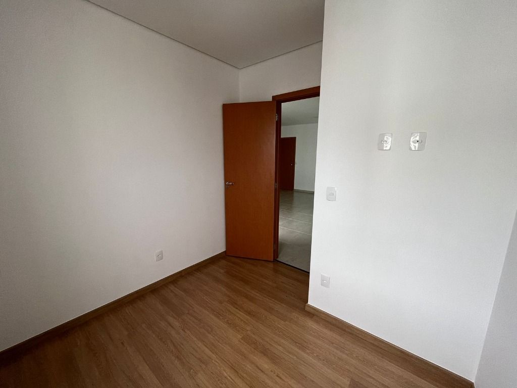 Imagens do imóveis Apartamento a venda no Residencial Spezia Vila Ipiranga, R$ 575.000, 3 dormitórios, Londrina/Pr
