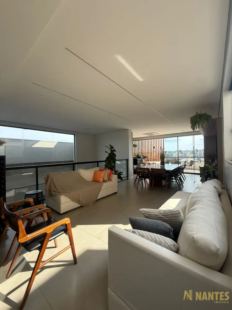 Casa com 3 suítes à venda Parque Tauá Aranguá - 232 m² R$ 1.890.000, - Abussafe - Londrina/PR.