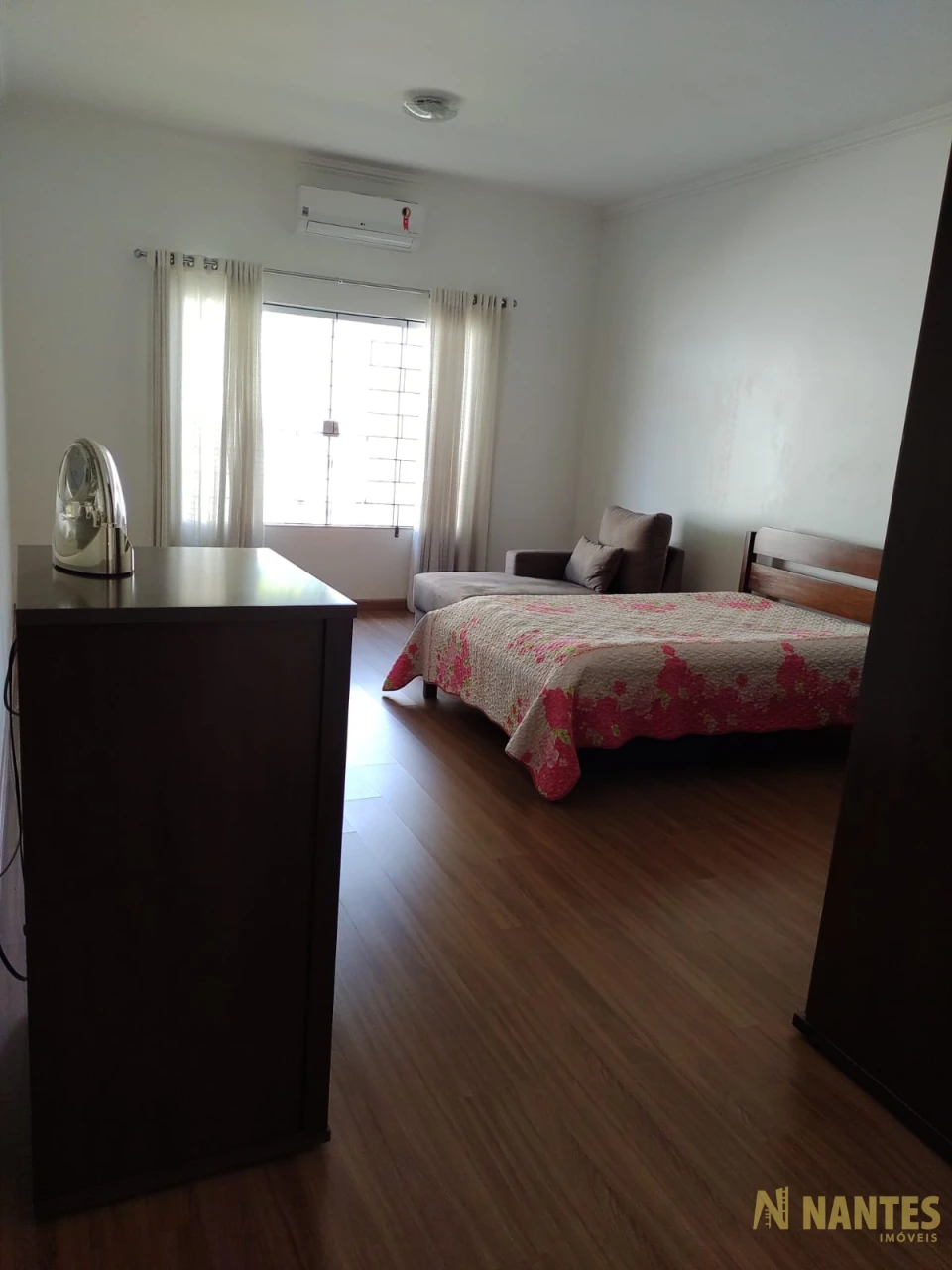 Imagens do imóveis Casa para venda com 189m² úteis e 2 suítes, Bairro Mediterrâneo - Londrina PR