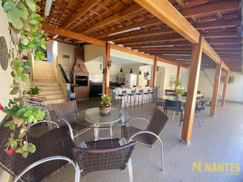 Casa à venda com 4 dormitórios, 200 m² R$ 1.090.000, - Jardim San Fernando - Londrina/PR