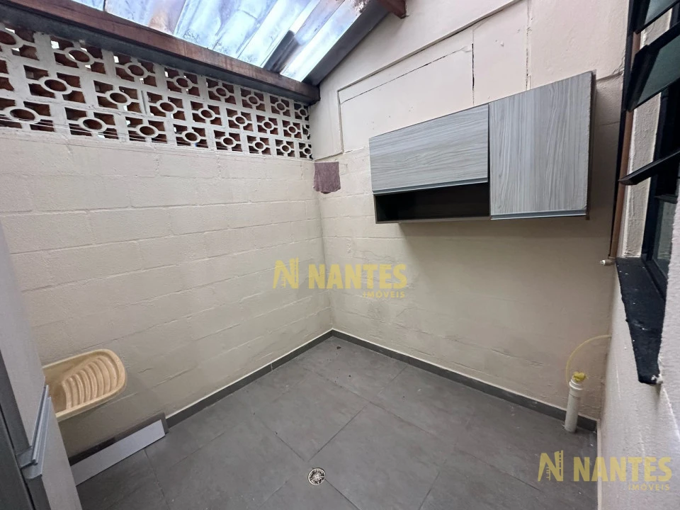 Casa para locação no Condomínio Ilha Bela, 3 dormitórios - R$1.400,00 + valor do Condomínio - Zona Leste, Londrina